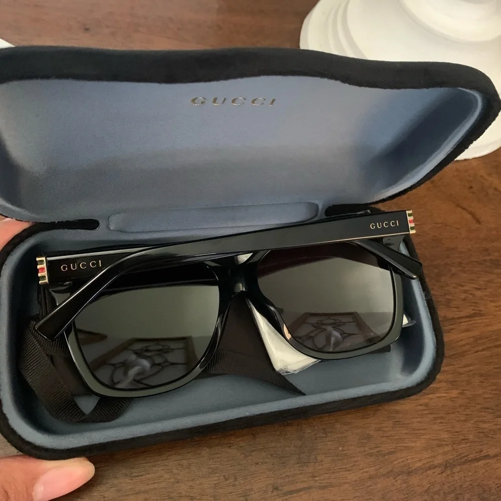 New Gucci black over size sunglasses 🖤